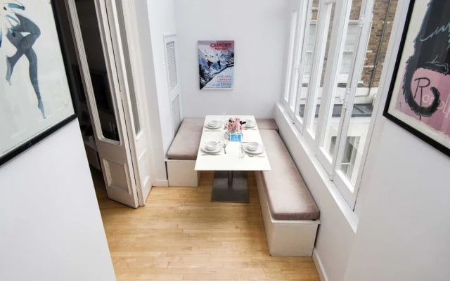 Bright Cromwell Road Loft - JSD