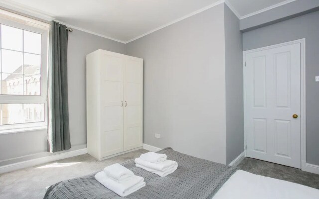 Wapping 3 Bedroom Apartment