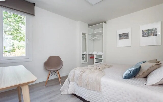 BCN Design Apartment with Portable Wifi