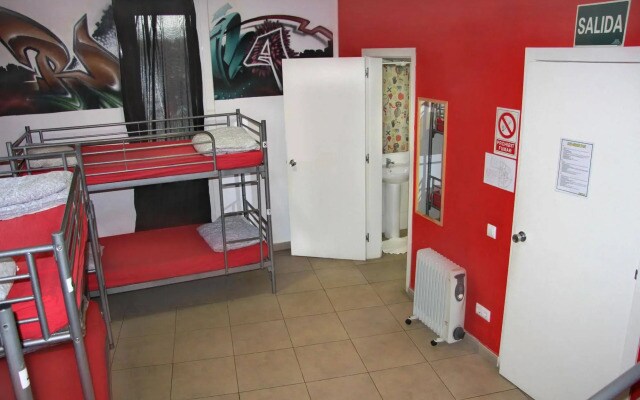 Graffiti Hostel