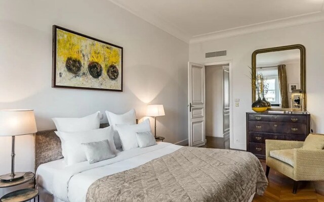 Palais Petit - Two Bedroom Apartment