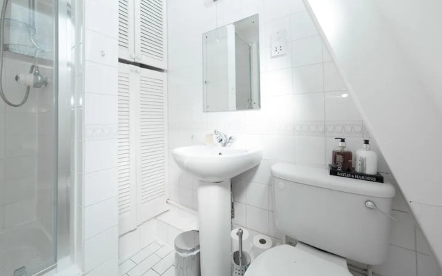 Q Home - Paddington One