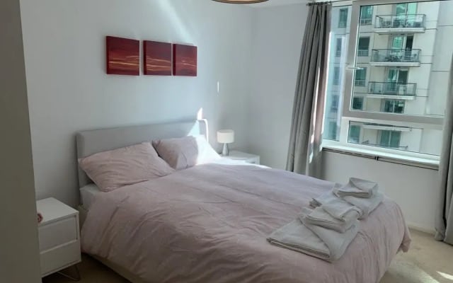Modern Apartment Near the Thames, Central London