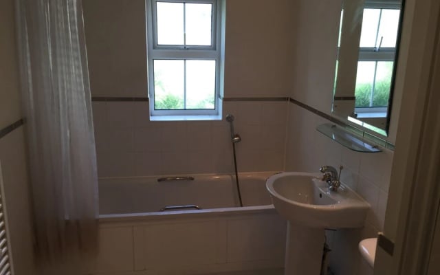 Luxury Northwood Apartment