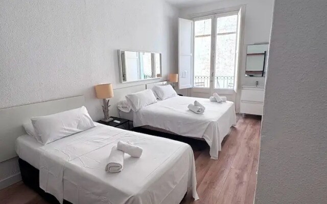 Calma House