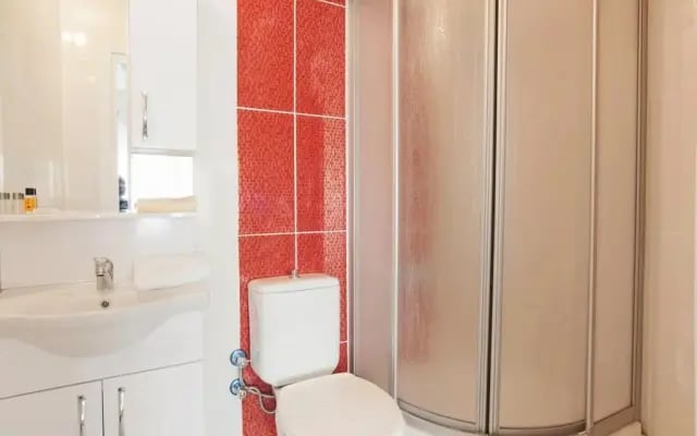 Roncalli Suite And Apart Ii