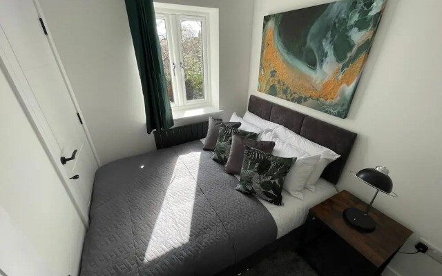Brand New High Spec House with parking