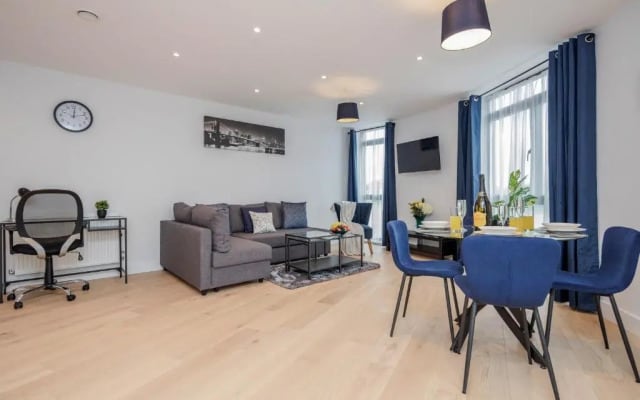 Watford Cassio Deluxe - Modernview Serviced Accommodation