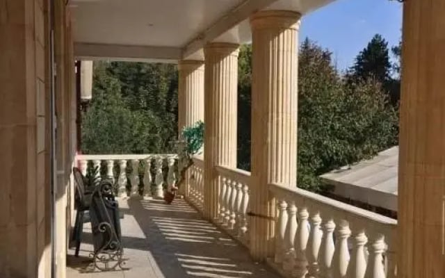 Akropol