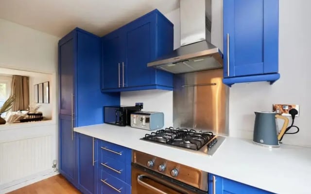 The Chiswick Escape - Lovely 2BDR House with Garden