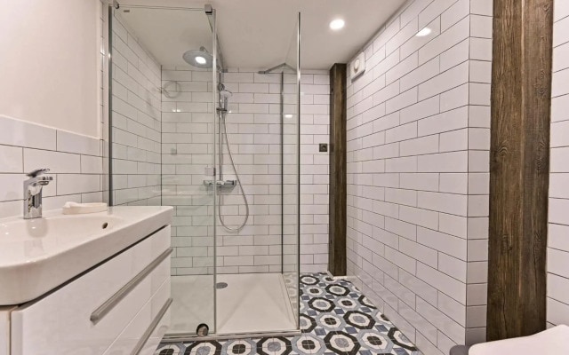 Apartment Nebovidy II - Free Parking - Air Conditioning