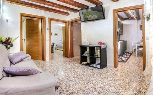 Venice Dream House Figaro