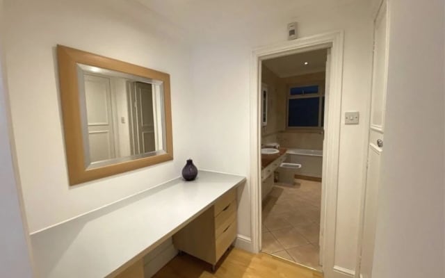 Immaculate 4-bed Apartment Opposite Hyde Park W2