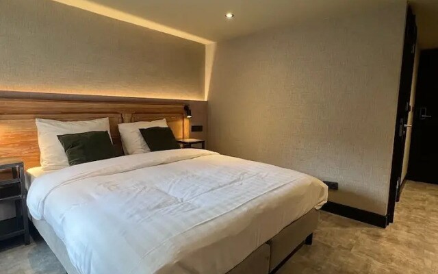 Amigo Hotel