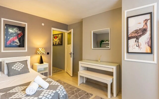 Flat with Excellent Location in Nisantasi, Sisli