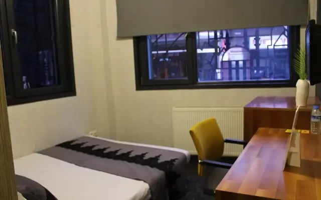 Black Art Otel