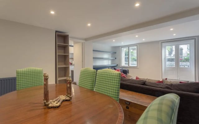 2 Bedroom Brixton Flat