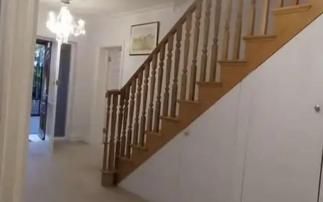 Bromley Manor - Spacious 11 Bedroom House