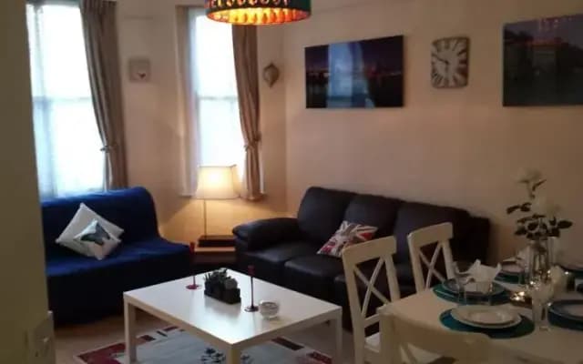 Stylish Apartment in West Kensington