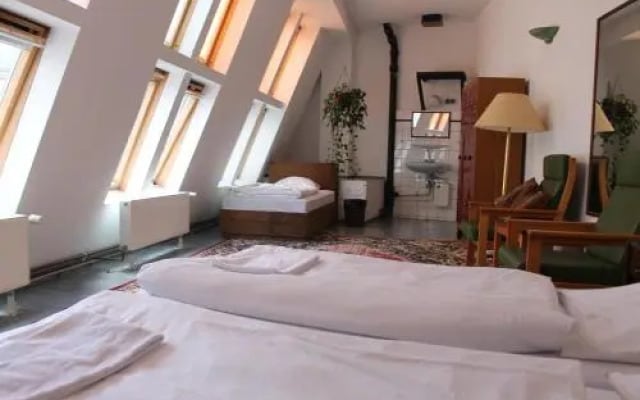 Die Fabrik Baxpax Hotel