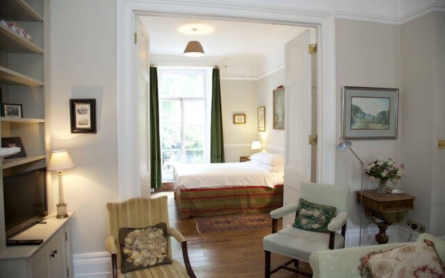 Chelsea 2-bedroom Luxury Apartment - Sleeps 6