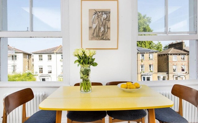 Stylish & Bright 2BR Flat in The Heart of Dalston