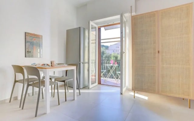 Vatican Loft with Balcony -Home and More