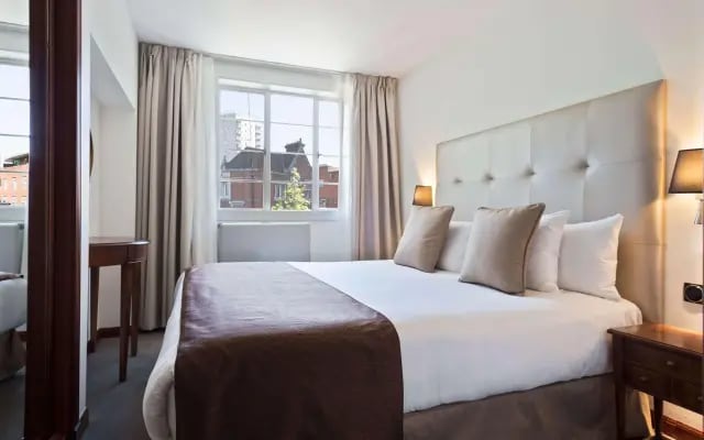 Melia White House Apartments