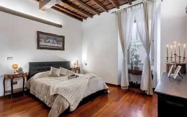 Trevi Fountain Luxury Guesthouse