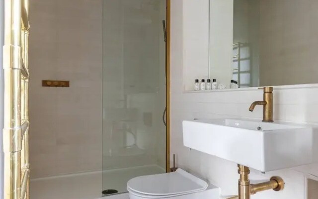 Northchurch Terrace by Onefinestay