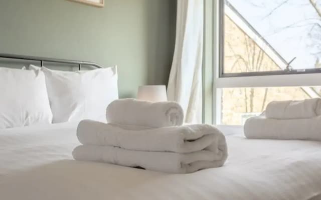 Amazing 2 Bedroom House in Putney