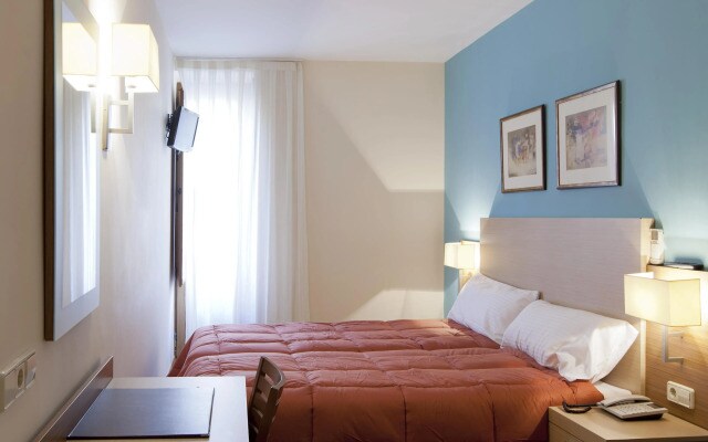 Hotel El Mirador Puerta del Sol