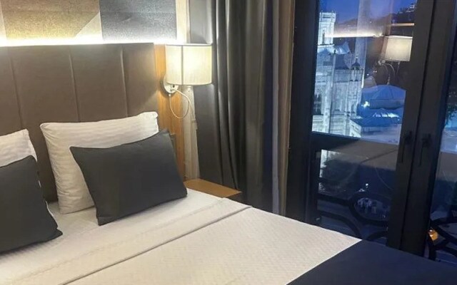 The Best Hotel
