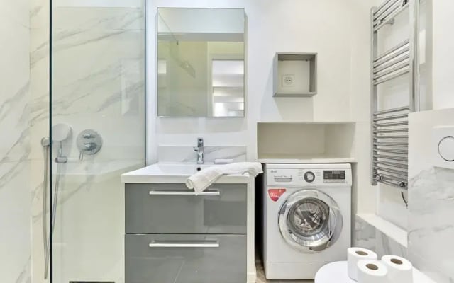 Cozy and New Flat Le Marais/ Place des Vosges