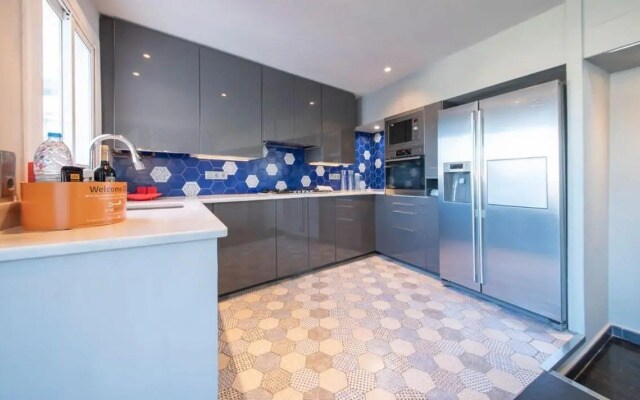 Amazing 3 bedroom penthouse in Plaza España