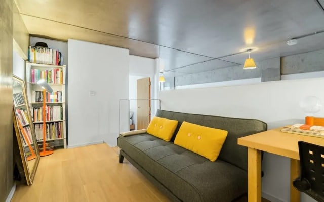 An Architectural 1 Bedroom Apartment