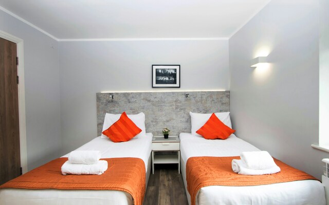 Westciti Caroco Aparthotel
