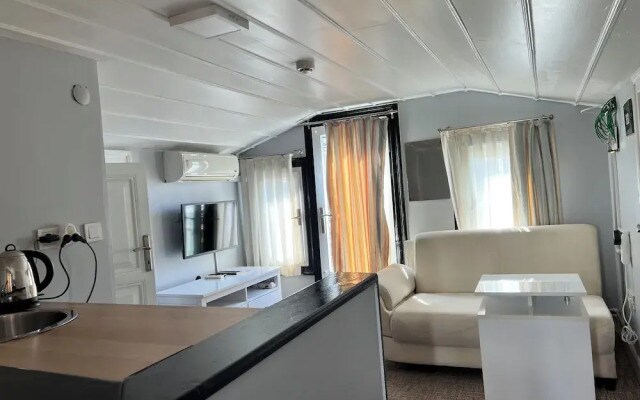 Cemberli̇ House