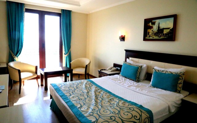 Blue World Hotel
