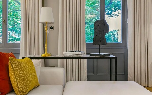Ultra Luxury Holland Park Home - Central AC