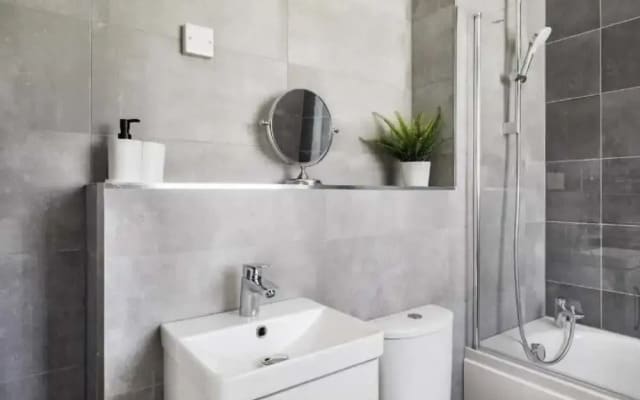 Modern 2bed Apartment-ground Floor-free Parking