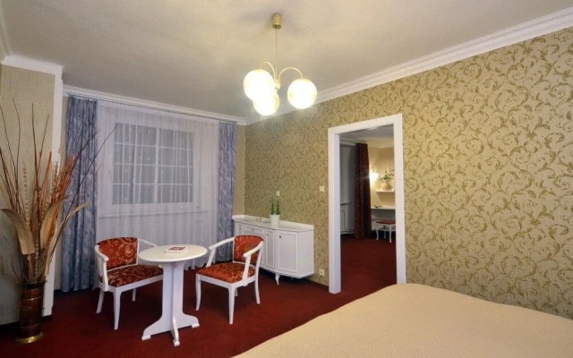 Hotel Ostrov