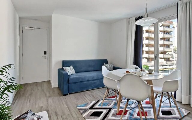 Carihuela Suites