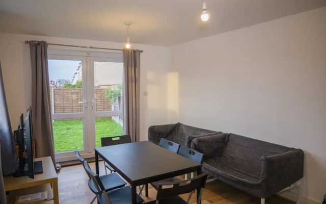 67 Hafton Road