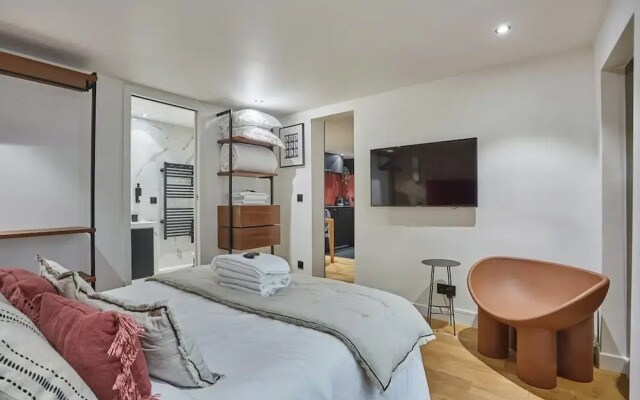 Charming Apartment Faubourg St Honore Madeleine