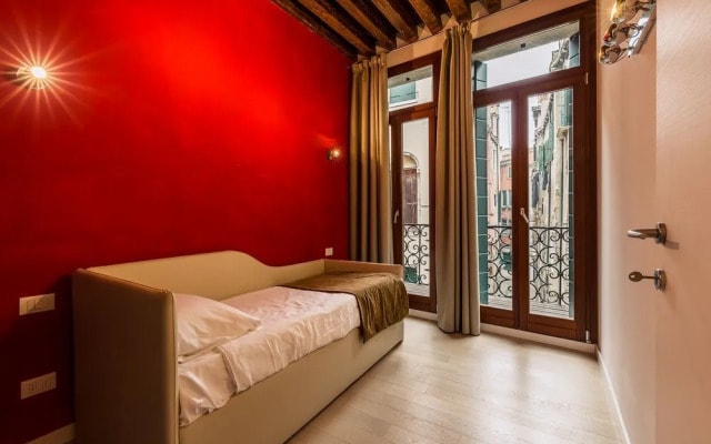 Charming Palace Corte Del Teatro