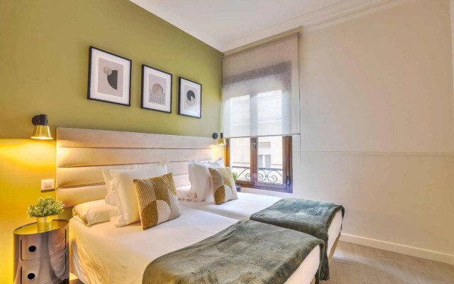 Mit House Madville En Madrid