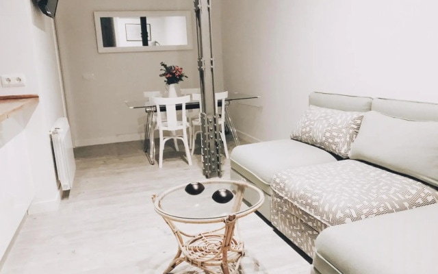 Apartamento recién reformado en avenida Reina Victoria