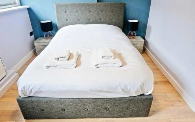 2BR/2Bath Luxury Modern Flat in the City London