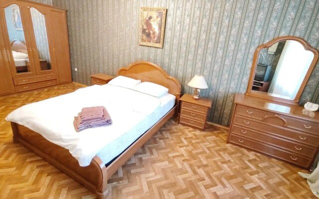 Fan House (Фан Хаус) на улице Лево-Булачная 50